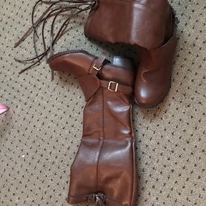 WOMANS brand new boots